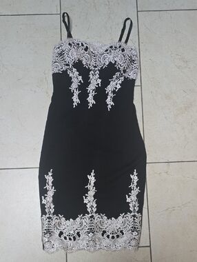 Haute Monde Black Mini Dress with White Lace Appliqué Size Small NWOT